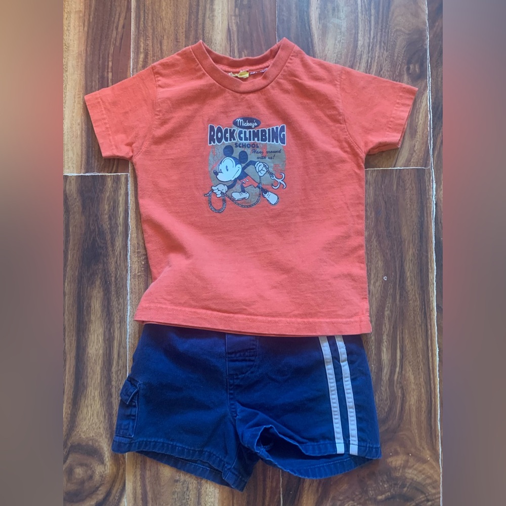 Vintage McKids Boys 18mons Orange & Navy Short Set.          2986